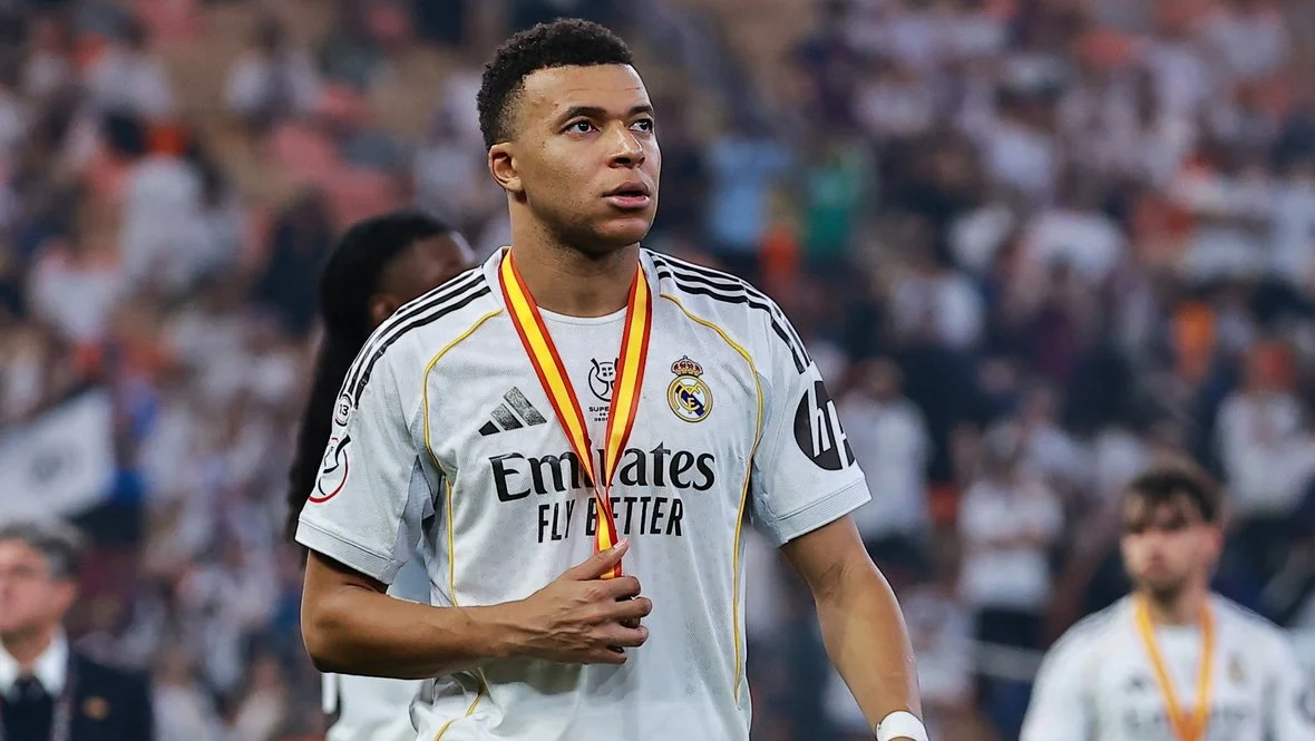 Responsible Play and Time Management for Fantasy Football Fans